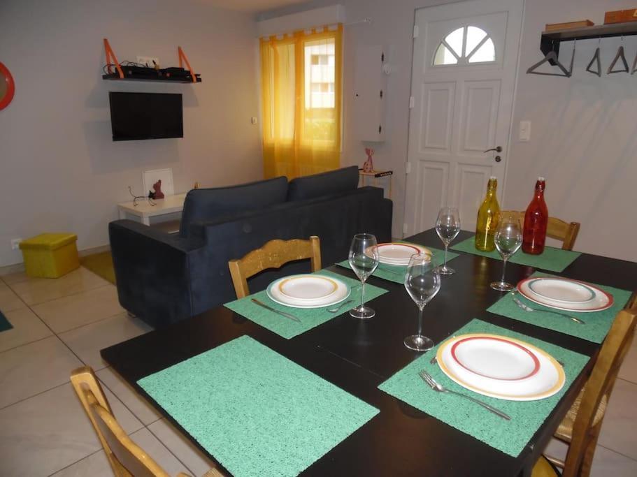 Apartamento Cozy House With Garden Near Disney Villenoy Exterior foto